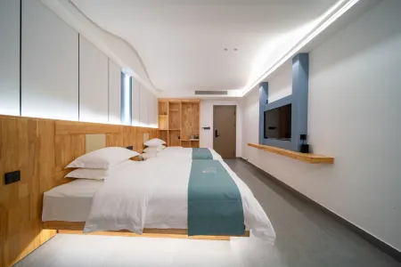 Libo Minhangju B&B (Xiaoqikong Dongmen Branch)