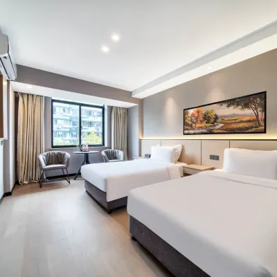 Yangshi Hotel (Hangzhou West Lake Fengqi Road Metro Station) Hotels near Downtown Hangzhou