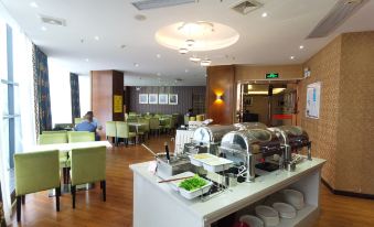 Ruiting Hotel (Zhongshan Xiaolan Daxin Xinduhui Branch) - Housity