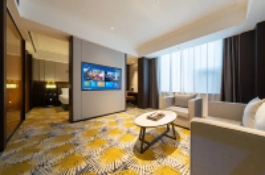 The GiorgioMorandi Hotels F (Shandong International Convention and Exhibition Center Store)