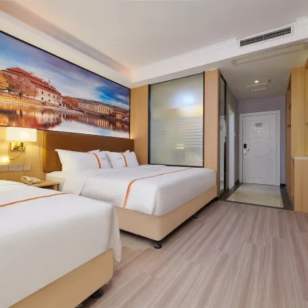 Edinburgh International Exhibition Hotel (Xiamen Railway Station Wolongxiaocheng BRT Station Branch)