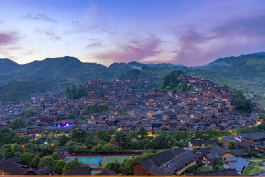 西江天合依欣·牽雲山鄉觀景台高空全景山房民宿