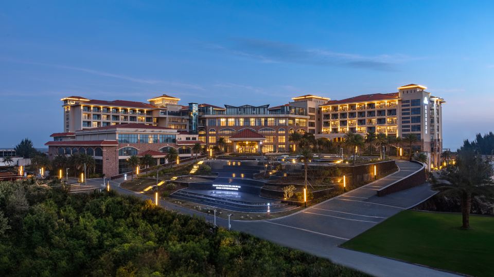 Days Hotel By Wyndham Fangchenggang Bailang Beach