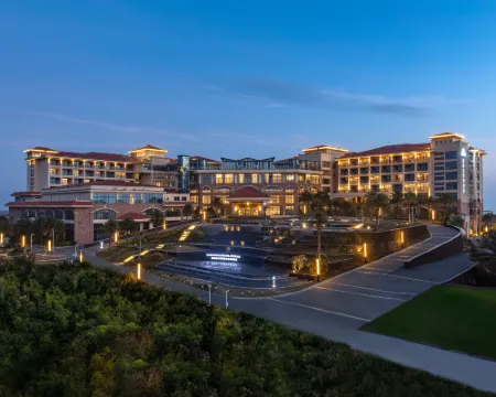 Days Hotel By Wyndham Fangchenggang Bailang Beach Hotels in Fangchenggang