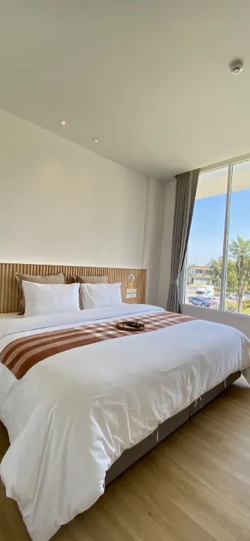 ห้องสวีทเตียงใหญ่ วิวสวน