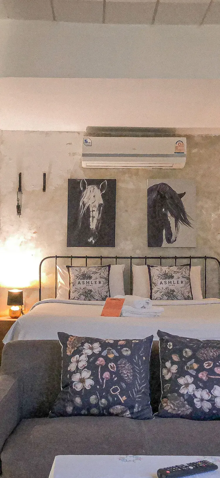 ห้องดีลักซ์, เตียงคิงไซส์ 1 เตียง (  A  )