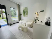 JUN YUE SHAN JU JIU DIAN Hotels near Sanya Phoenix International Airport