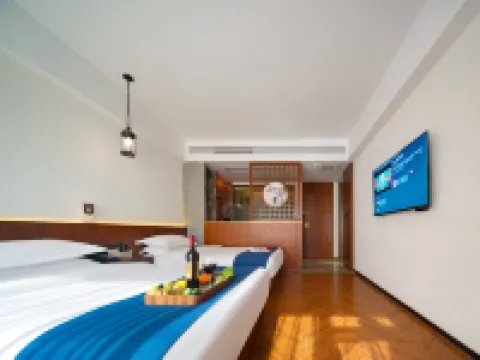 Beian Qingshe Holiday Inn (Zhangjiajie Wulingyuan Forest Park Branch) Hoteles cerca de Tianzi Mountain