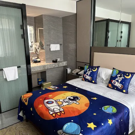 Hualian Hotel (Lanzhou University Branch)