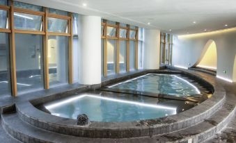 Stellar Gathering Hotel (Shaonvping Intl. Hot Spring Resort Branch)