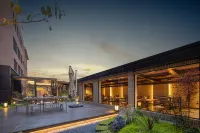 Hometown Famous Hotels in the Ancient City (Lu Xun’s Hometown Cangqiao Zhijie Store, Shaoxing) Hotels in Shaoxing