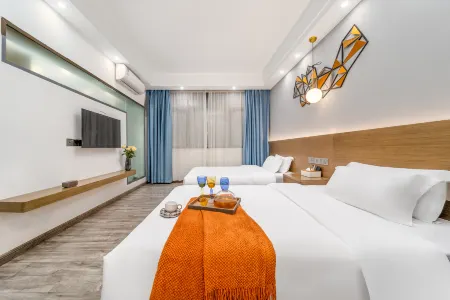 Linshan · Light Luxury Beauty Hotel (Yangshuo West Street Store)