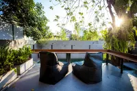 Cinnamon Hotel Bangkok Hotels near مطار دون موينغ