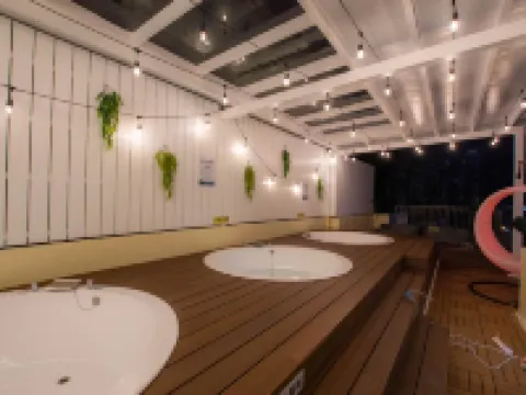 โรงแรมอาแชร์ โรงแรมในอี๋หลาน