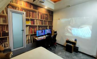 Tangning Cinema E-sports Homestay