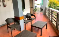 Badladz Staycation Condos Các khách sạn ở 