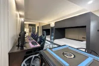 HiGo E-sports Hotel (Xinyang Railway Station Tianrun Plaza) - Esports