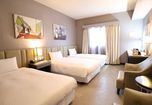 2. 가오슝 아호텔..