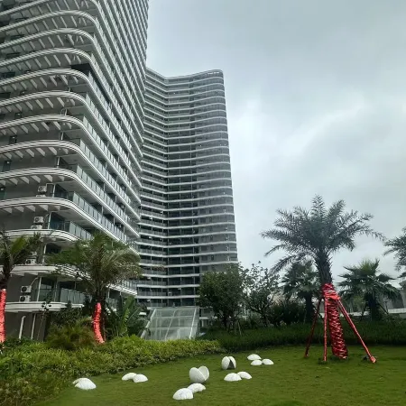 Luke Chain Apartments (Grill Shop)