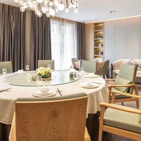 Shiyan Jiahua Holiday Hotel (Wuyan Shopping Mall People's Hospital Branch)