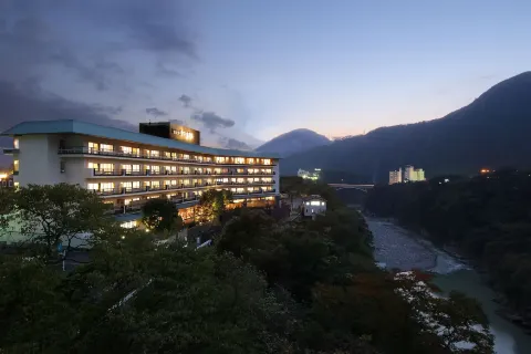 기누가와 가나야 호텔