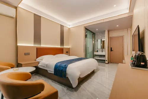 Tengchong Huarong Business Hotel - 2-Star