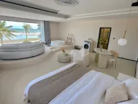 Listen to the sea shell holiday home (China's first beach shop)