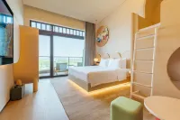 Jiaxing Kaiyuan Senbo Holiday Park Hotels near Bailuzhou Park