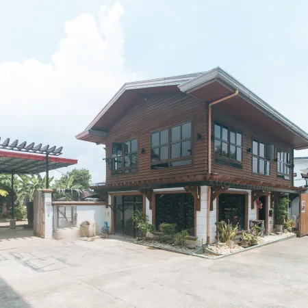 RedDoorz @ Joels Apartelle