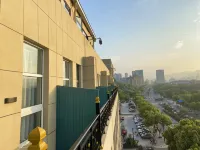 Country Inn & Suites by Radisson Hotel (Hangzhou Tonglu Zhongxin Guangchang) - Mountain view