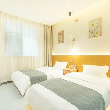 LUO TING HOMESTAY(Luoyi Ancient City Store)
