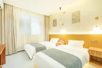 LUO TING HOMESTAY(Luoyi Ancient City Store)