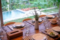 Villa Juliette Các khách sạn ở Sedayu