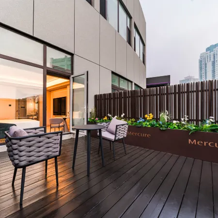Mercure Qingdao Zhanqiao Seaview Hotel