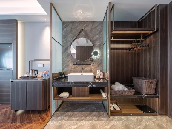 Dongguan Tangxia Town South Railway Station Jinjiang Metropolo Hotel ...