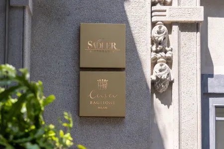 Casa Baglioni Milan - the Leading Hotels of the World Отели рядом с достопримечательностью «Миланский университет Бикокка»