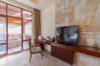 Shumyip Hot Spring Hotel