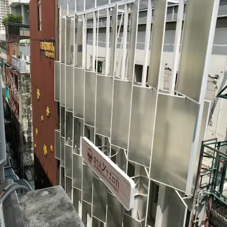 The Staytion Hotel at Sukhumvit Отели рядом с достопримечательностью «Станция надземного метро Phra Khanong»