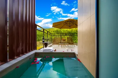 騰衝久朵温泉ホテル（瑪御谷温泉小町） 瑪御谷温泉小鎮周辺のホテル