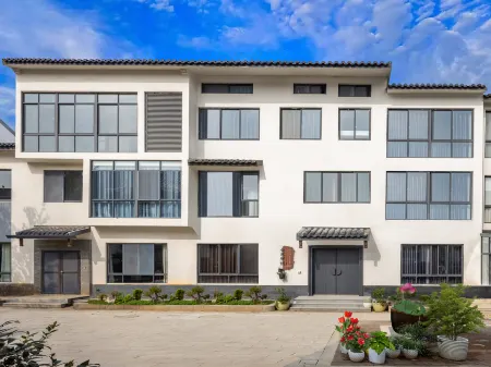 Yixing Huguang Post Station (Yaohu Town Store) Отели рядом с достопримечательностью «Longchishan Bicycle Park»