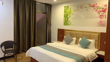 Lufeng Apartment Отели в г. Лухэ