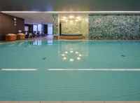 Adina Apartment Hotel Hamburg Michel - Pools