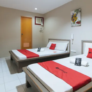 RedDoorz @ Bridgeway Hotel Tuguegarao City Hotels near Tuguegarao Cathedral