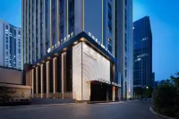 The GiorgioMorandi Hotels (Jinan West Railway Station International Convention and Exhibition Center) Hotels near Zengdi Yingshui Scenic Spot, Minghu Lake