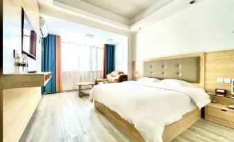 Yuelai Hotel (Nanning Shi Dashatian Subway Station Jinxiangdadao Subway Station)