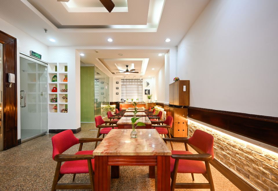 Amory Hotel Saigon Center 외관
