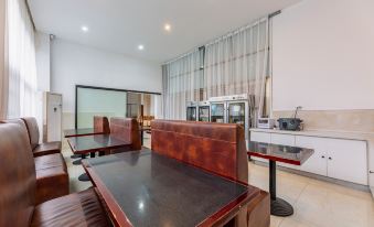 Junyi Hotel Chain (Chibi No.1 Middle School Branch)