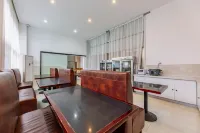 Junyi Hotel Chain (Chibi No.1 Middle School Branch)