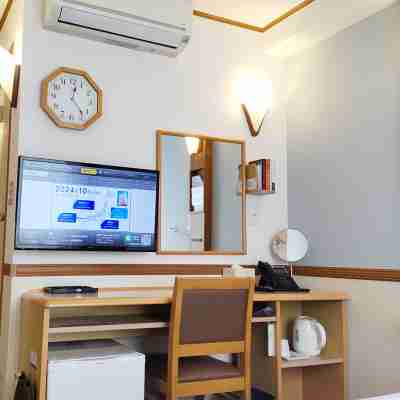 東横INN敦賀駅前 Rooms