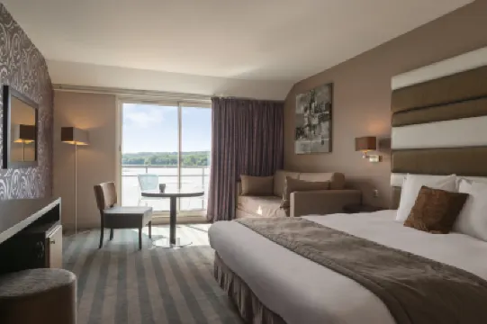 Hôtel du Golf de l'Ailette the Originals Relais Hotels in 